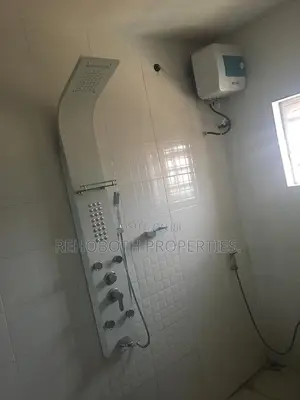 2bdrm Apartment in Kolapo Ishola, Akobo for rent