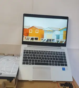 New Laptop HP EliteBook 840 G5 8GB Intel Core I5 SSD 256GB