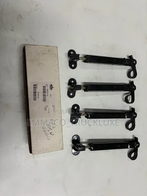 Bonnet Hook