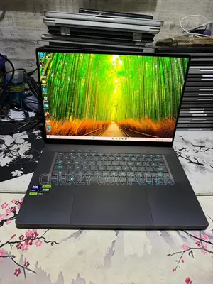 Laptop Asus ROG Zephyrus G16 16GB Intel Core Ultra 9 SSD 1T