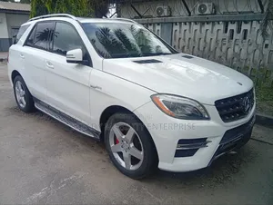 Mercedes-Benz M Class ML350 4MATIC 4dr SUV AWD (3.5L 6cyl 7A) 2014