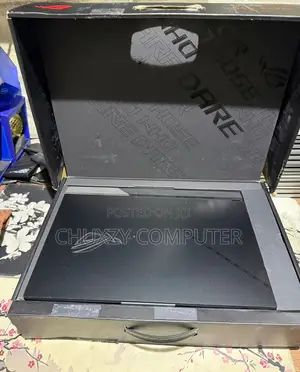 Laptop Asus ROG Strix G17 32GB AMD Ryzen 9 SSD 2T