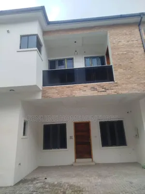 4bdrm Duplex in Applewood Estate, Chevron for sale
