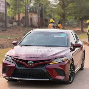 Toyota Camry XSE FWD (2.5L 4cyl 8AM) 2018 Red