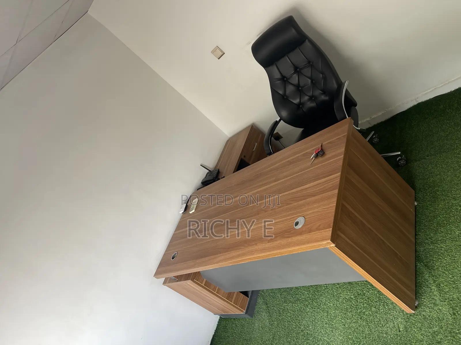 Executive Table With Extension – Office Desk