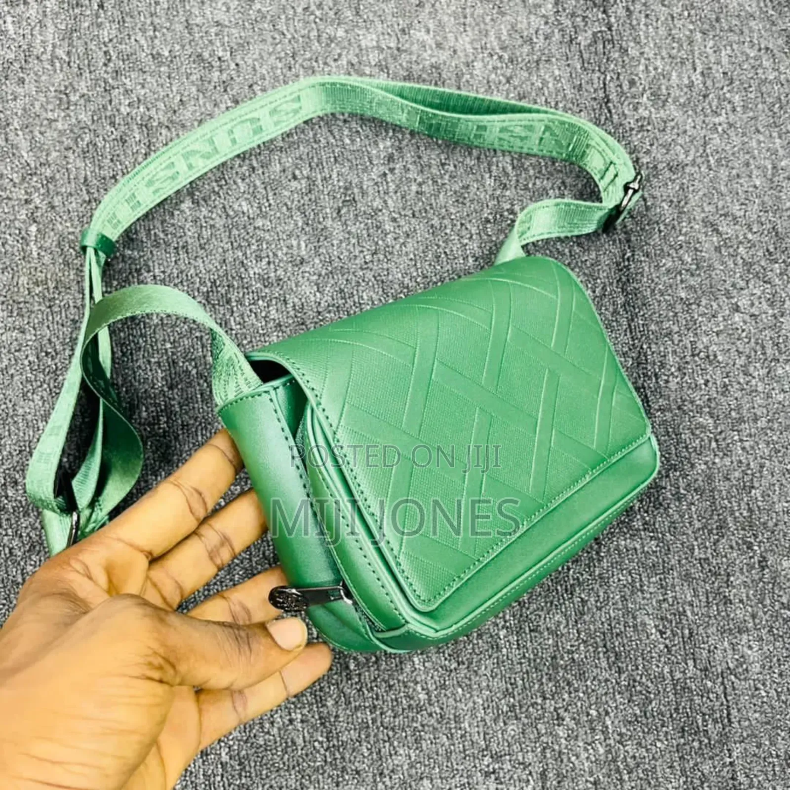 *🌞 Sunsilk Crossbody Bag – Stylish & Sun‐Ready 🌞*