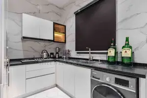 2 Bedroom Penthouse With Sea-View, Ps5, Pool, Karaoke and Gym