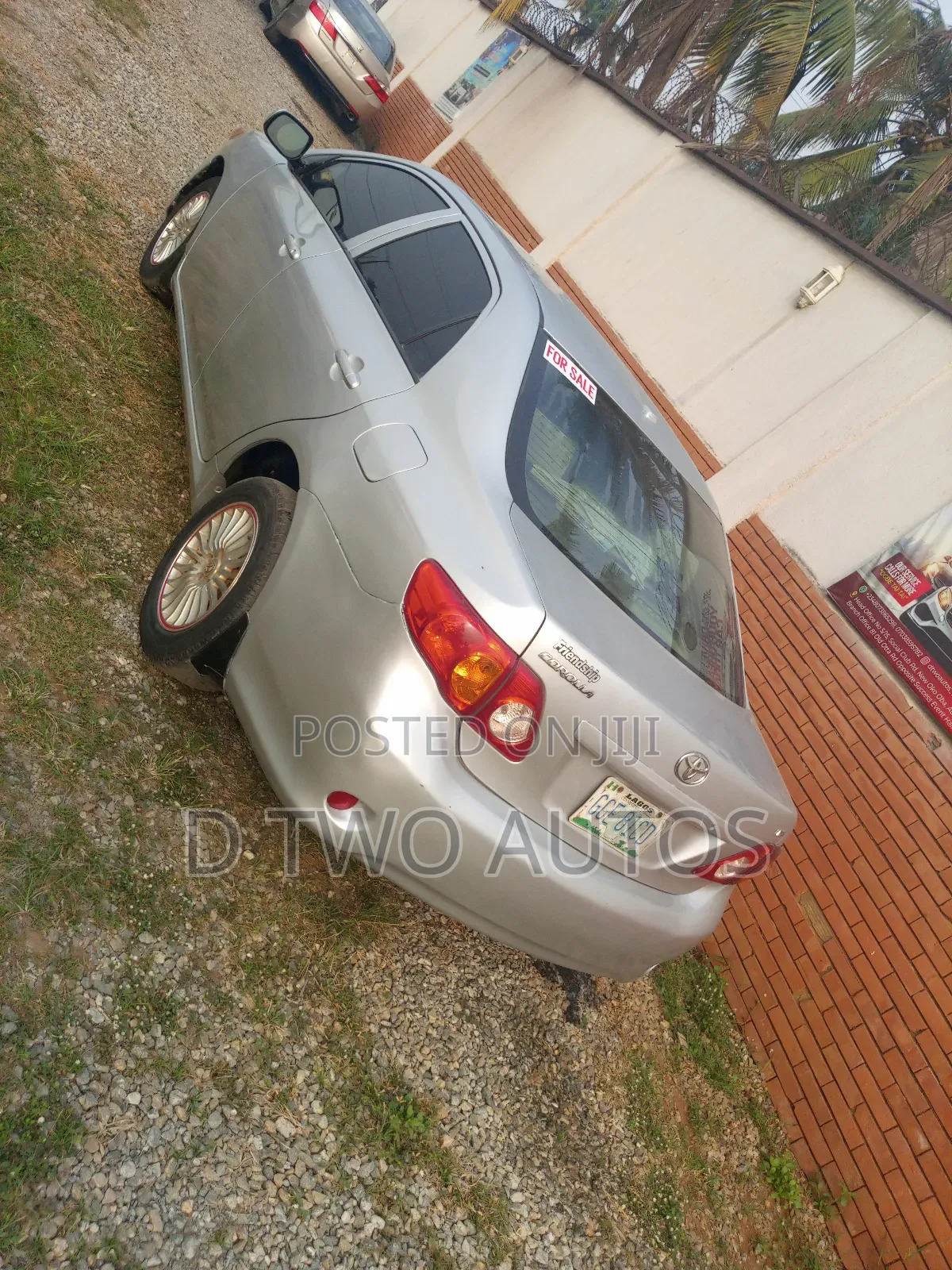 2010 Toyota Corolla LE 4dr Sedan (1.8L 4cyl 4A)