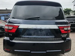 Nissan Patrol 2017 Blue