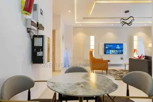 Beautiful Furnished 1 Bedroom Apartment With Rooftop Pool, Gym And Ps5