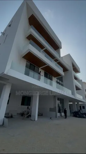 2bdrm Apartment in Lekki Phase 1 for sale