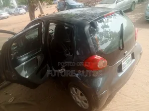 Toyota Yaris 2007 Gray
