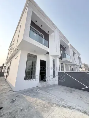 4bdrm Duplex in Ikota for sale