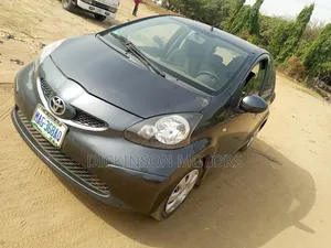 Toyota Yaris 2006 Gray