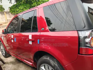 Land Rover Freelander SV Premium 2014 Red