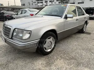Mercedes-Benz E200 1997 Silver