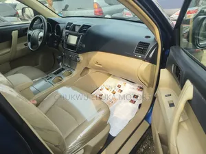 Toyota Highlander Limited 3.5L 2WD 2013 Blue