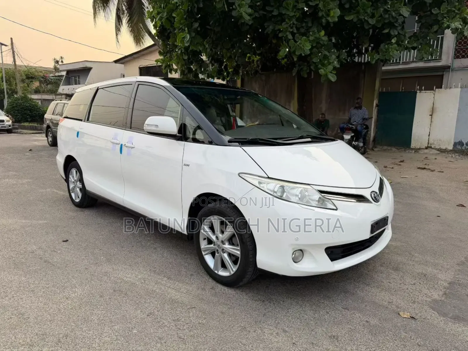 Toyota Previa 2.4 SE 2012 White