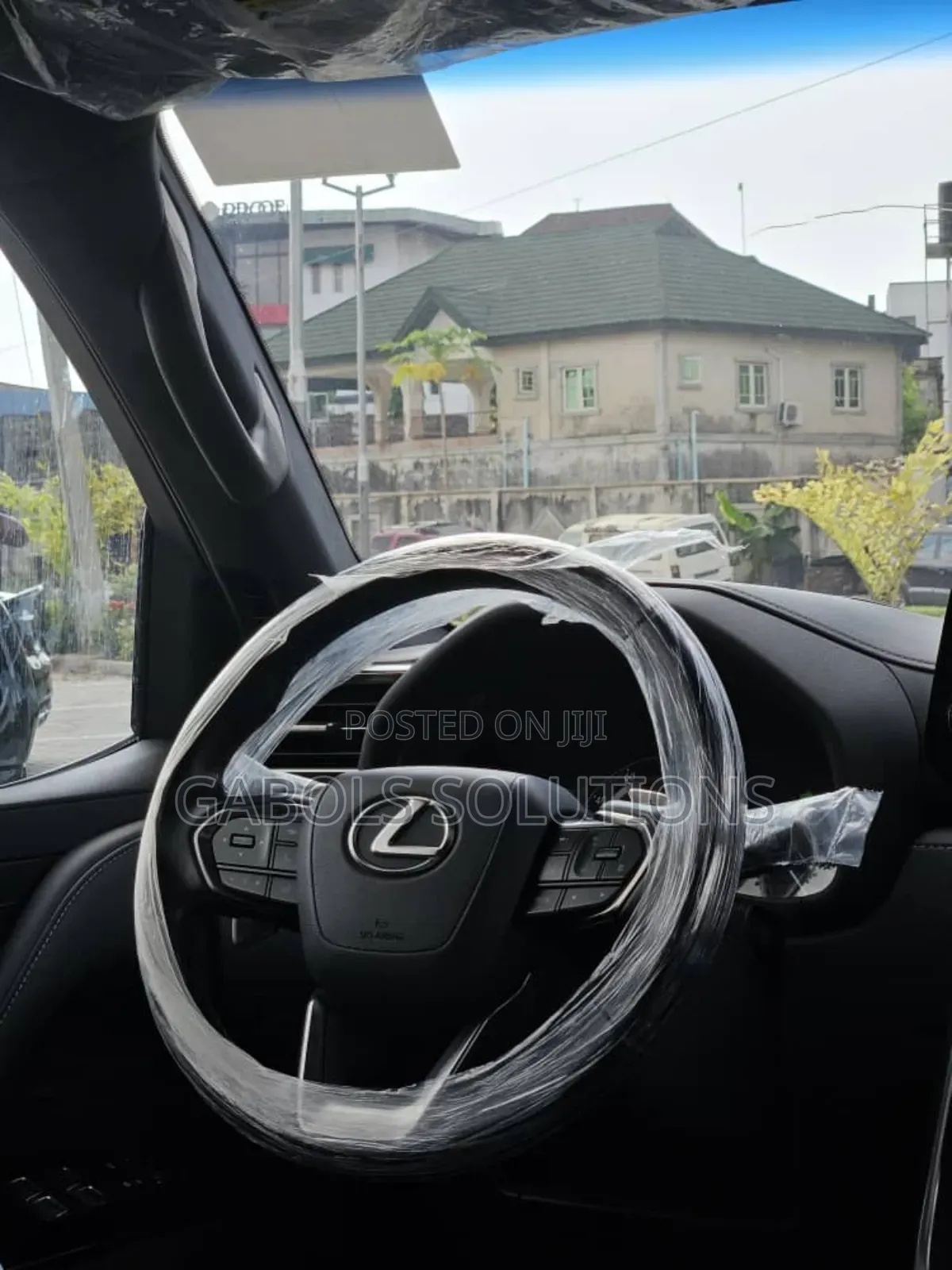 Lexus LX LX 600 2023 Ivory