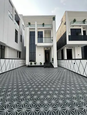5bdrm Duplex in A Well Secured, Chevron for sale