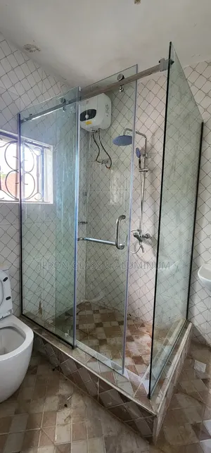 Shower Cubicle With Tempered Plain Glass