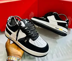 Unisex Sneakers