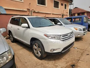 Toyota Highlander Limited 2012 White