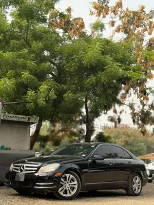 Mercedes-Benz C300 Sport 4Matic Sedan AWD (3.5L 6cyl 7A) 2013 Black
