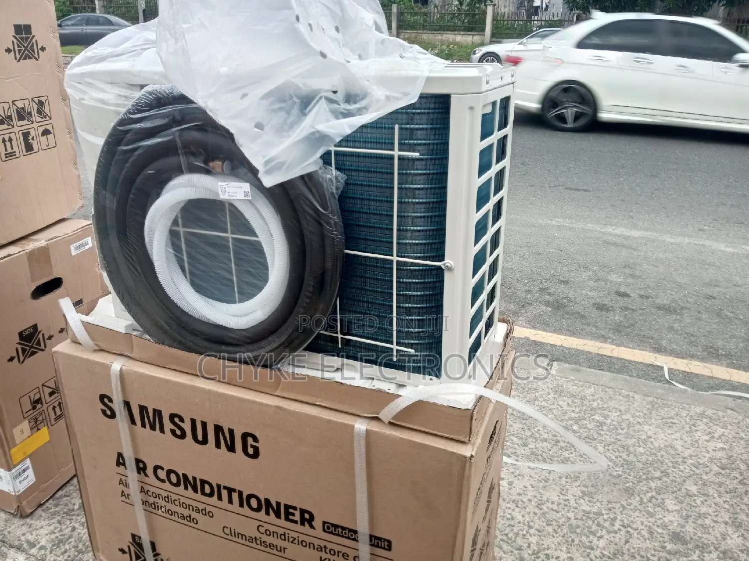 Hisense AC 1hp White