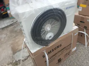 Hisense AC 1hp White