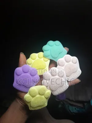 1pc Cat Paw Facial Cleansing Brush