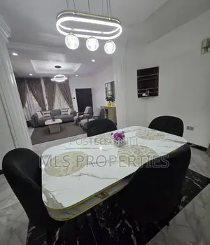 Luxurious 2 Bedrooms Apartment