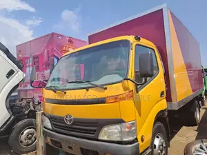 Toyota Dyna400 7tones Capacity