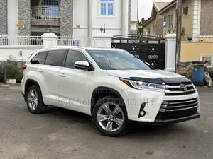 Toyota Highlander Limited Platinum 4dr SUV AWD (3.5L 6cyl 6A) 2015