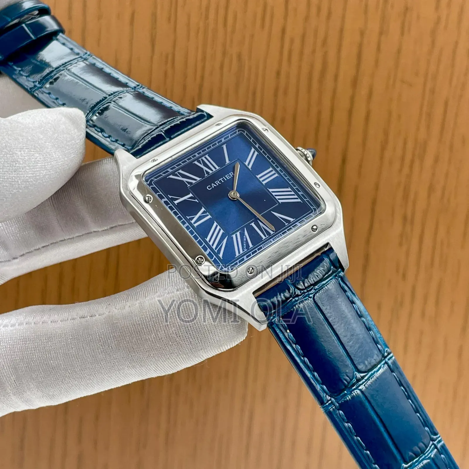 Leather Cartier Mens Wristwatch