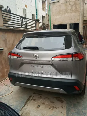 New Toyota Corolla Cross XLE 2025 Burgundy