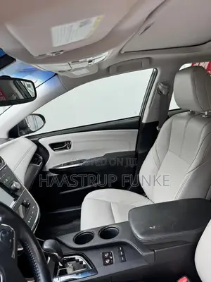 Toyota Avalon XLE Premium FWD Sedan (3.6L 6cyl 6A) 2016 Blue