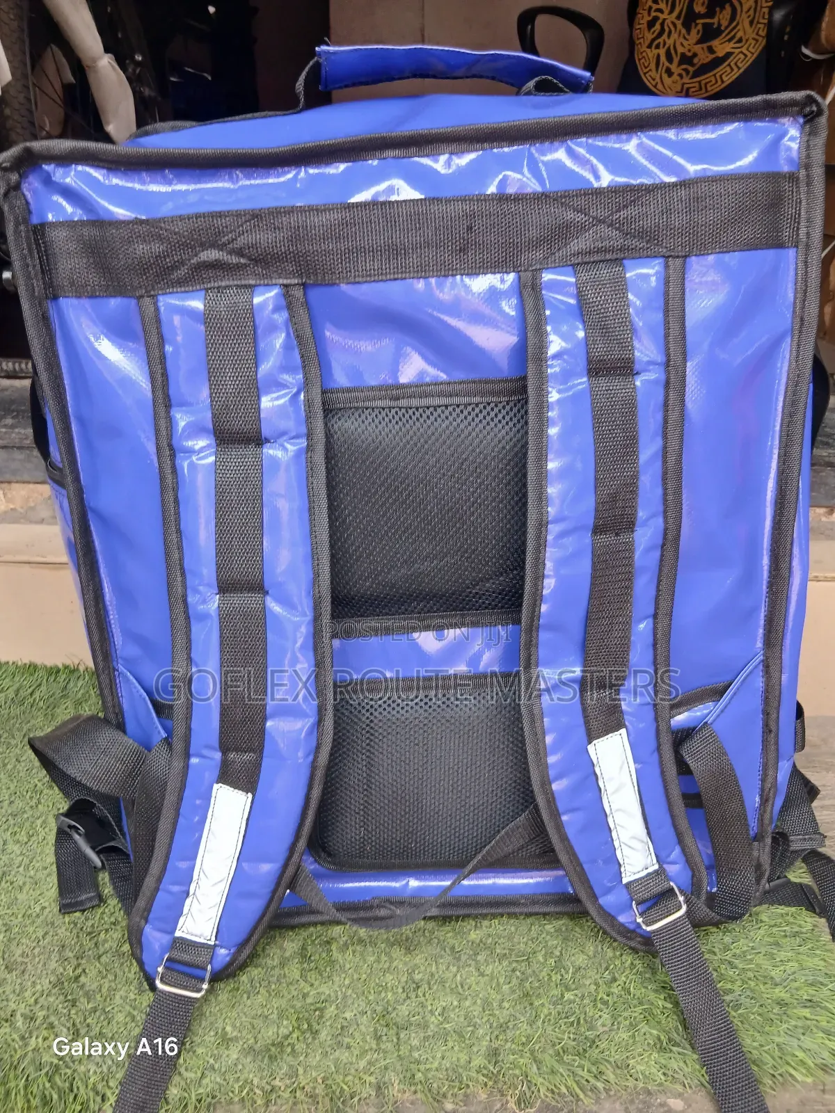 Expandable Insulated Delivery Bag