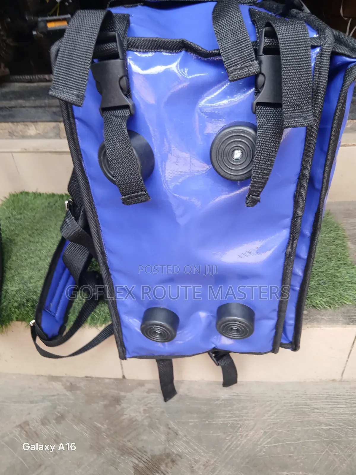 Expandable Insulated Delivery Bag