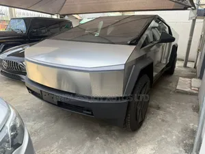 Tesla Cybertruck Cyberbeast AWD 2025 Silver