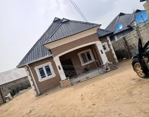 3bdrm Bungalow in Peaceful Estate, Gberigbe for sale