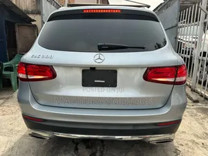 Mercedes-Benz GLC-Class 2016 Blue