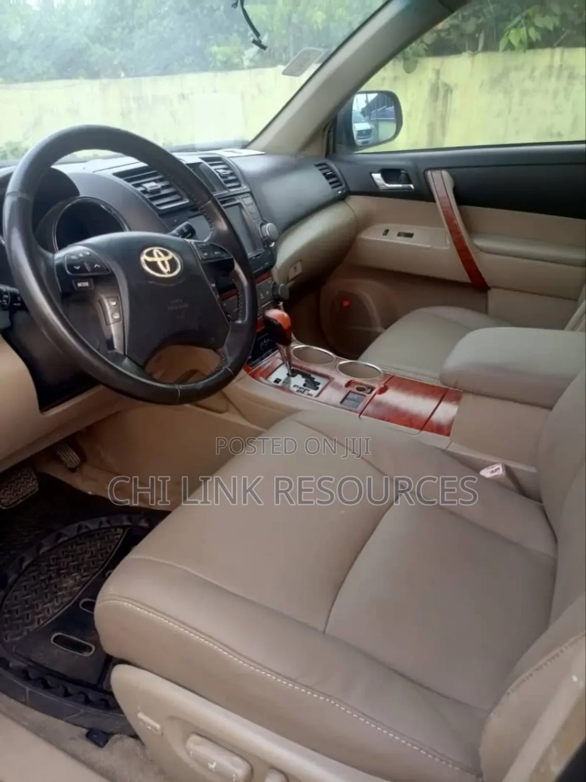 Toyota Highlander 2010 Gold