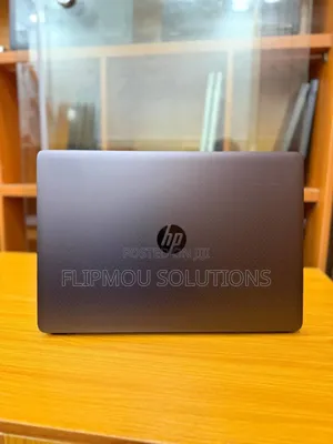 Laptop Dell Studio 15 1555 16GB Intel Xeon SSD 512GB