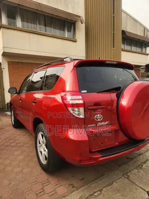 Toyota RAV4 2010 Red