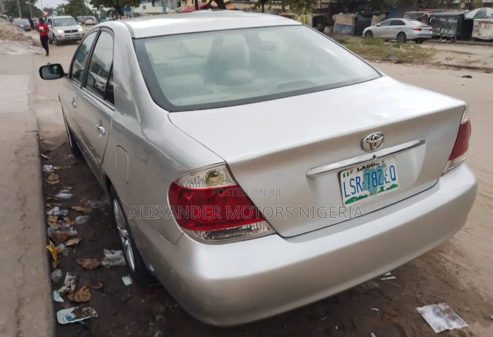 2005 Toyota Camry LE 4dr Sedan (2.4L 4cyl 5A)