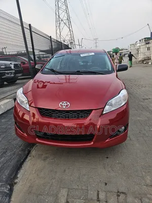 Toyota Matrix L Hatchback FWD (1.8L 4cyl) 2014 Red