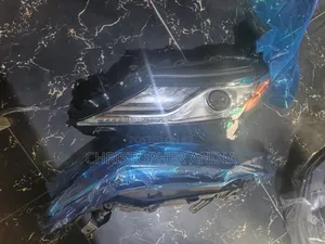 1 Set Headlamp Toyota Camry2018 Se Available