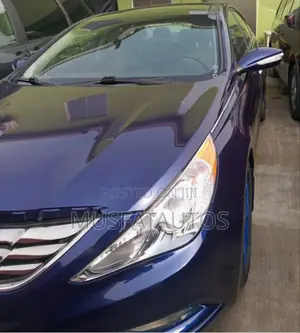 Hyundai Sonata GLS Sedan FWD (2.4L 4cyl 6A) 2011 Blue