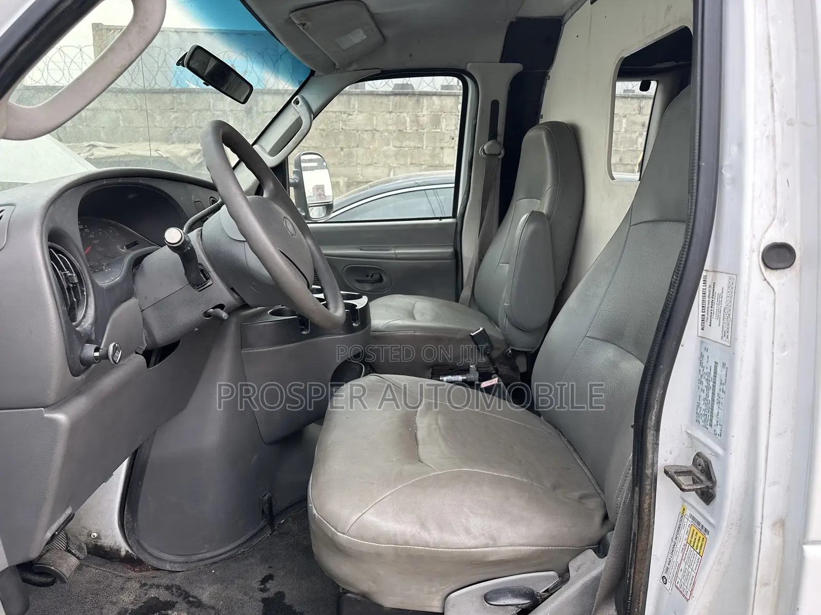 Ford E250 2013 White